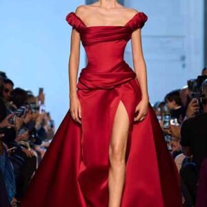 Vestido de Gala "Crimson Majesty"